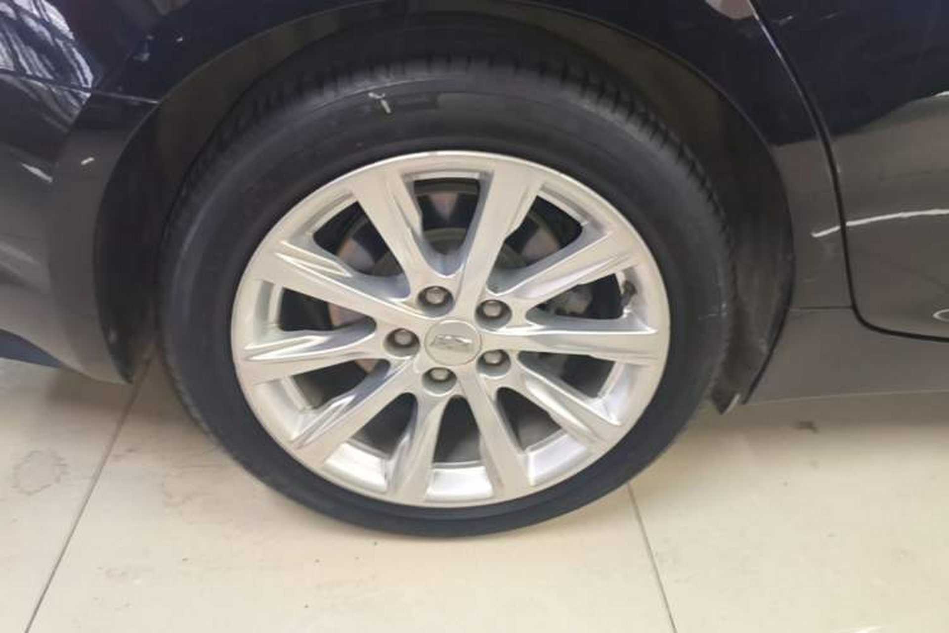 Used Cadillac CT5 2021 28T Tech Edition Right Rear Wheel Hub