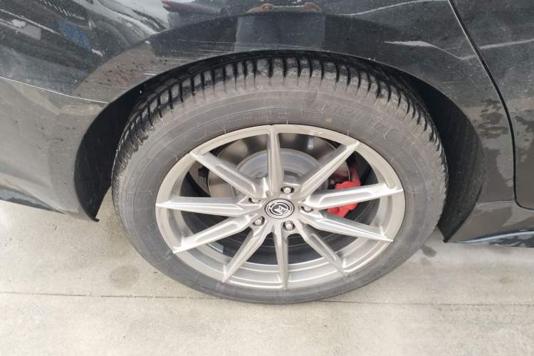 Used Cadillac CT5 2021 Revised 28T Luxury Version Right Rear Wheel Hub