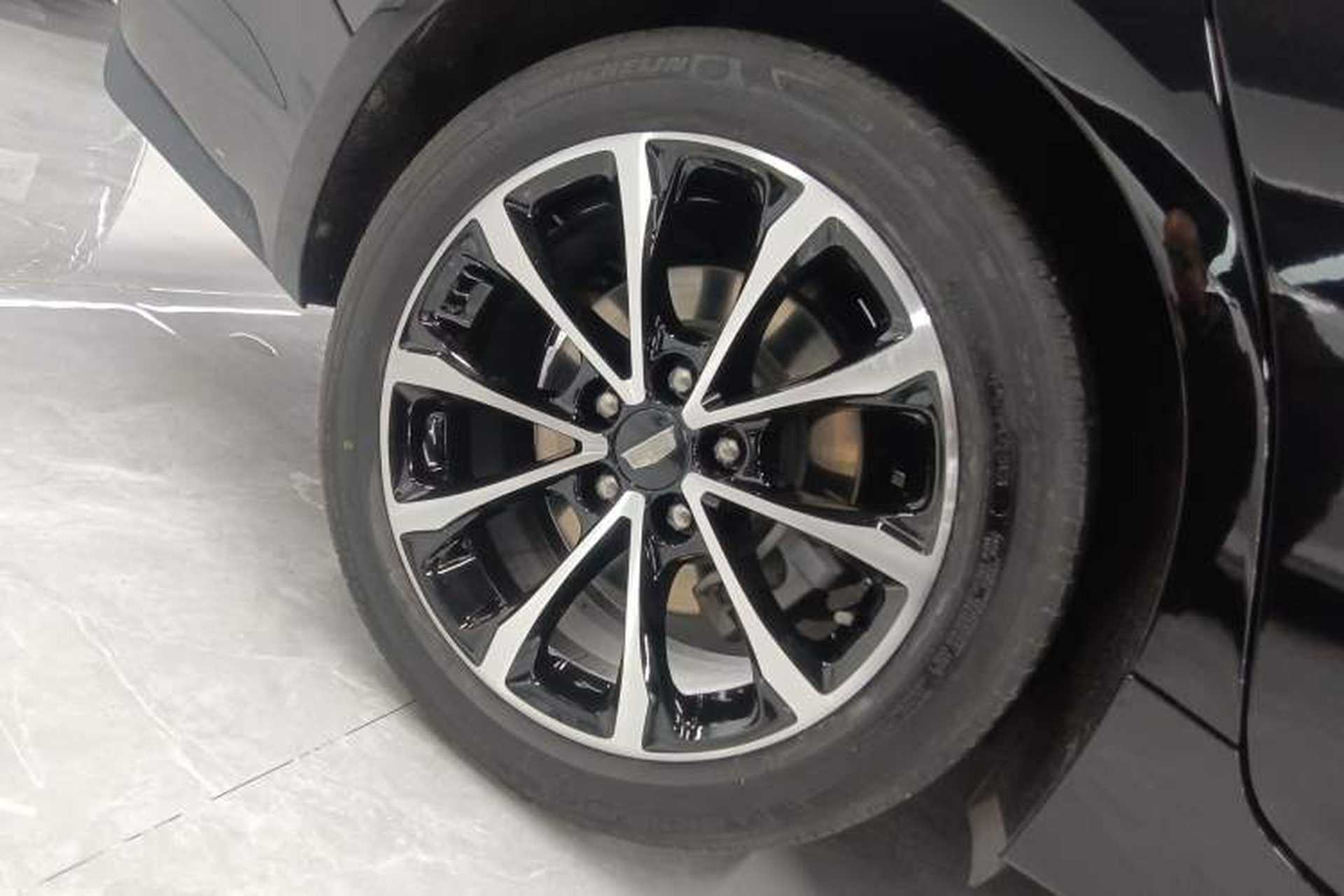 Used Cadillac CT5 2021 Revised 28T Luxury Version Right Rear Wheel Hub
