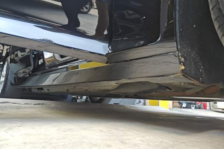 Used Cadillac CT5 2021 28T Luxury Model Right Side Sill