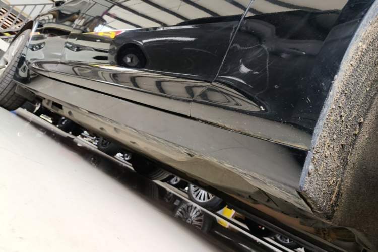 Used Cadillac CT5 2021 28T Prestige Edition Right Side Sill