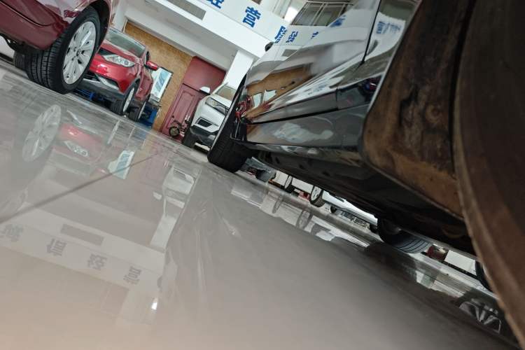 Used Cadillac CT5 2021 Revised 28T Luxury Version Right Side Sill