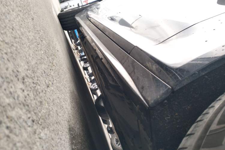Used Cadillac CT5 2021 Revised 28T Luxury Version Right Side Sill