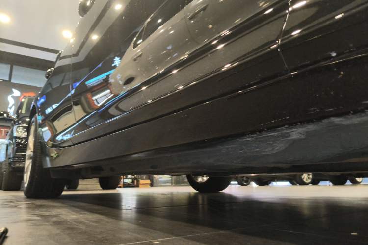 Used Cadillac CT5 2021 Revised 28T Luxury Version Right Side Sill