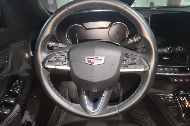 Used Cadillac CT5 2021 28T Luxury Model Steering Wheel