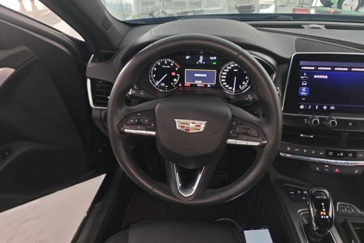 Used Cadillac CT5 2021 Revised 28T Luxury Version Steering Wheel