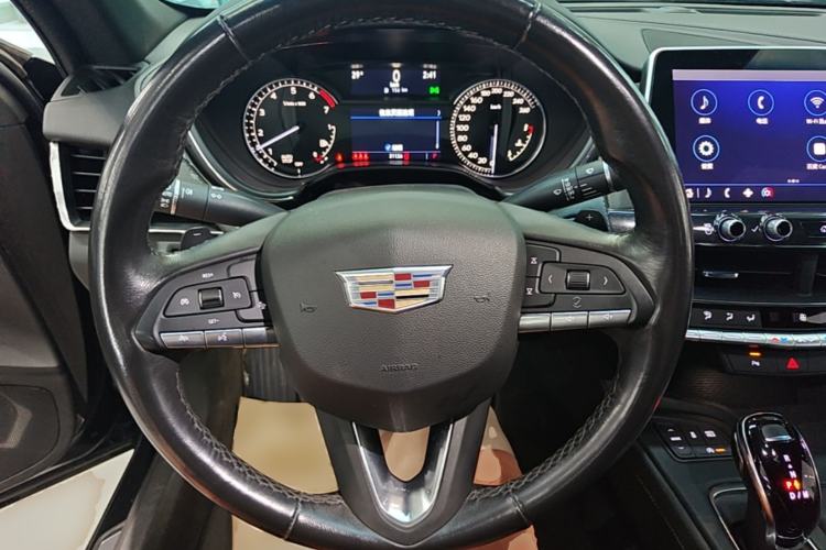 Used Cadillac CT5 2021 28T Fashion Edition Steering Wheel