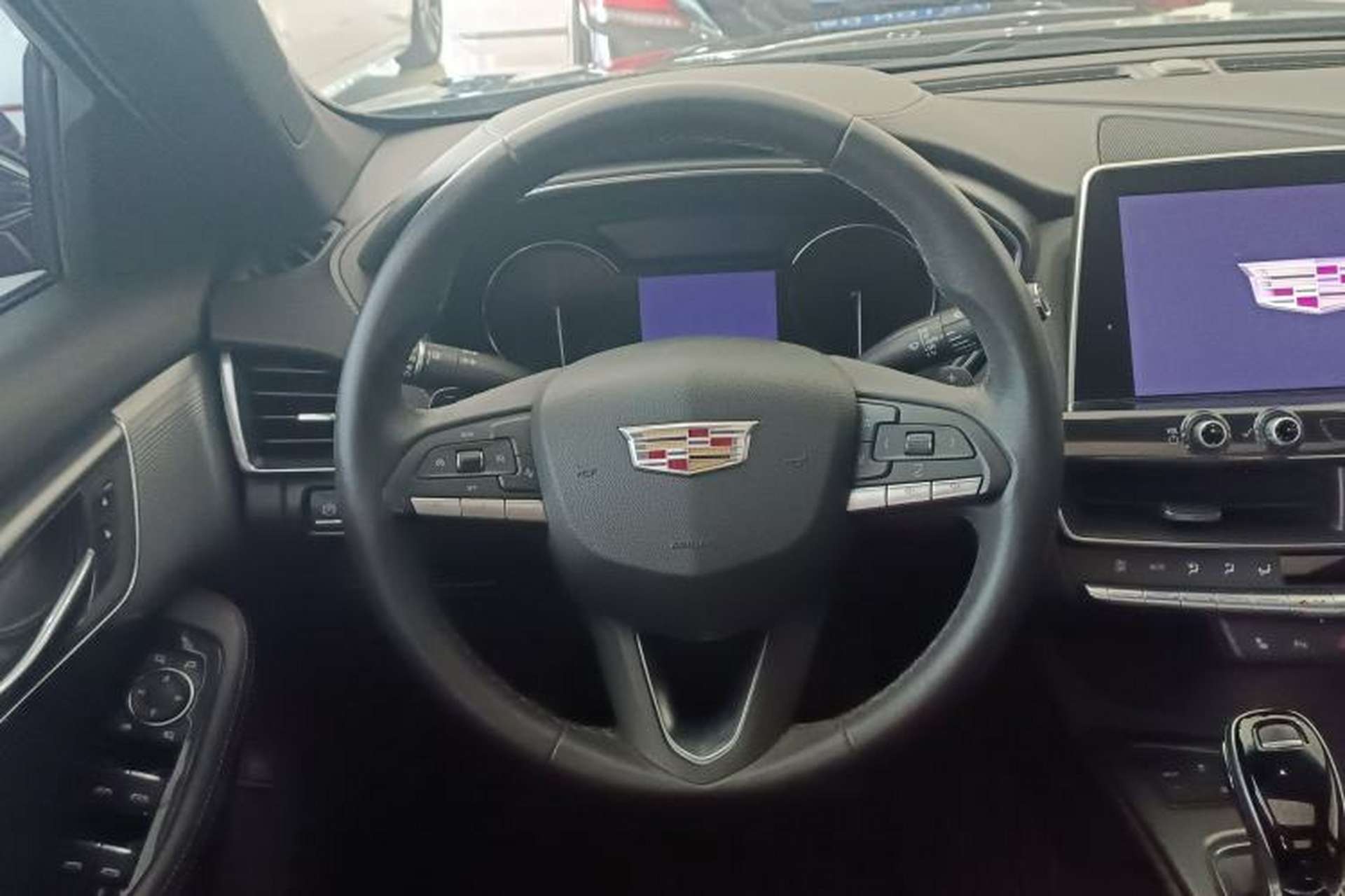 Used Cadillac CT5 2021 28T Luxury Model Steering Wheel