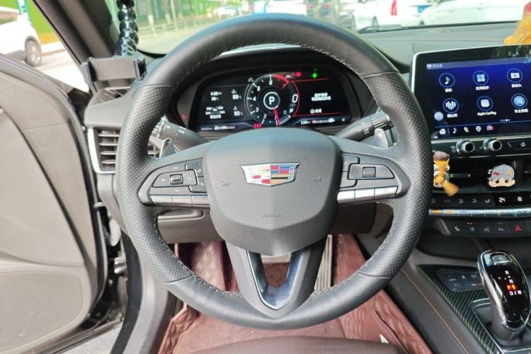 Used Cadillac CT5 2021 28T Platinum Sport Model Steering Wheel