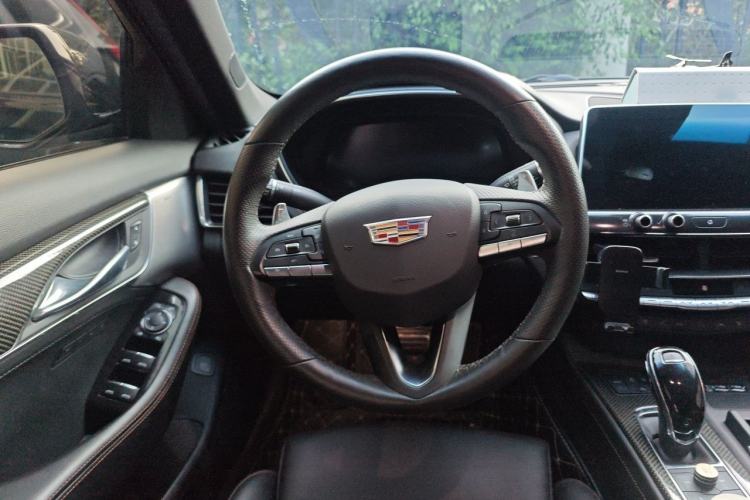 Used Cadillac CT5 2021 28T Platinum Sport Model Steering Wheel