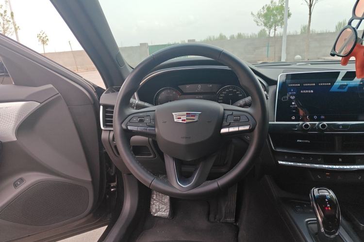 Used Cadillac CT5 2021 Revised 28T Luxury Version Steering Wheel