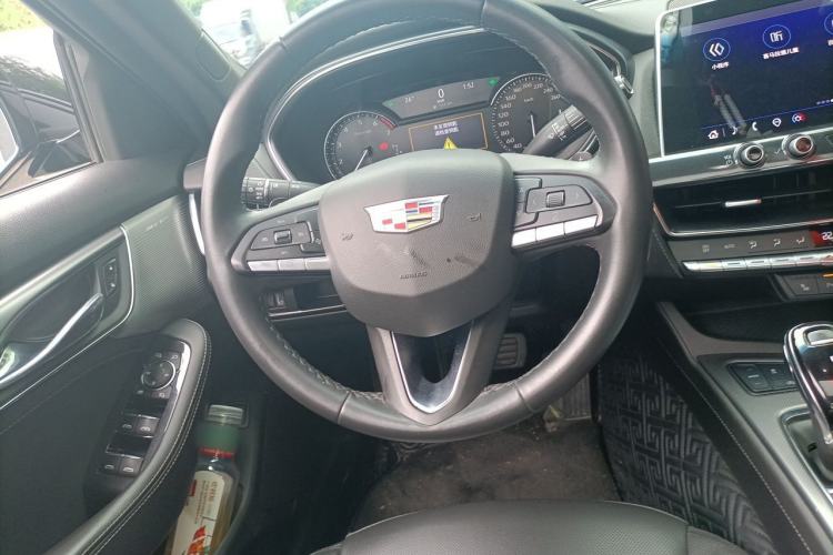 Used Cadillac CT5 2021 28T Luxury Model Steering Wheel