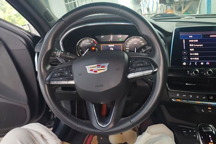Used Cadillac CT5 2021 Revised 28T Luxury Version Steering Wheel