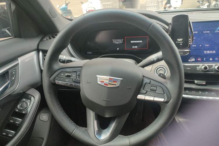 Used Cadillac CT5 2021 28T Prestige Edition Steering Wheel
