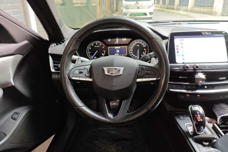 Used Cadillac CT5 2021 28T Advanced Sport Model Steering Wheel