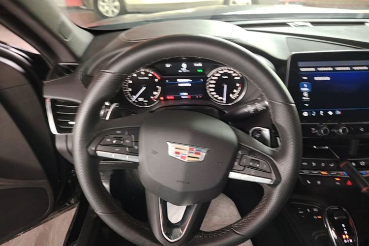 Used Cadillac CT5 2021 28T Advanced Sport Model Steering Wheel