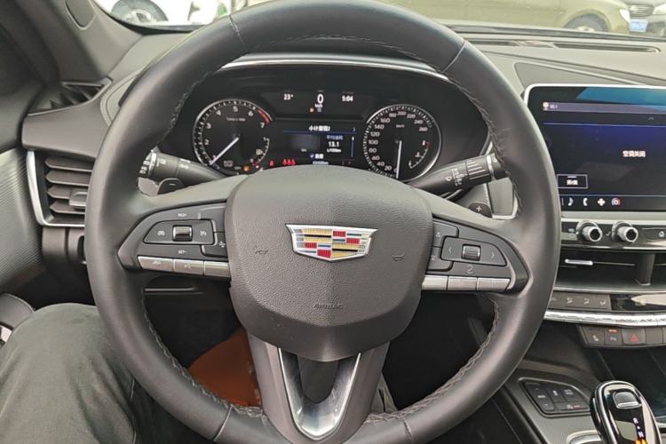 Used Cadillac CT5 2021 28T Luxury Model Steering Wheel