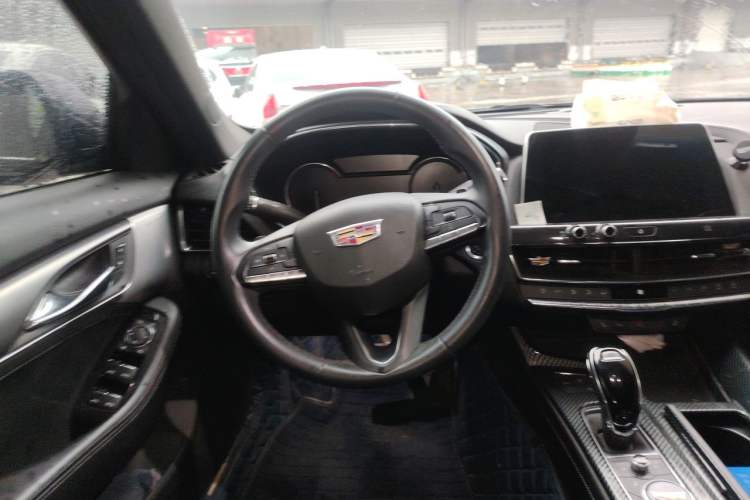 Used Cadillac CT5 2021 28T Luxury Model Steering Wheel