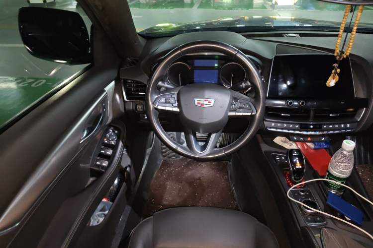 Used Cadillac CT5 2021 28T Luxury Model Steering Wheel