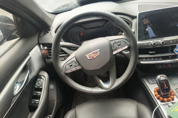 Used Cadillac CT5 2021 28T Luxury Model Steering Wheel