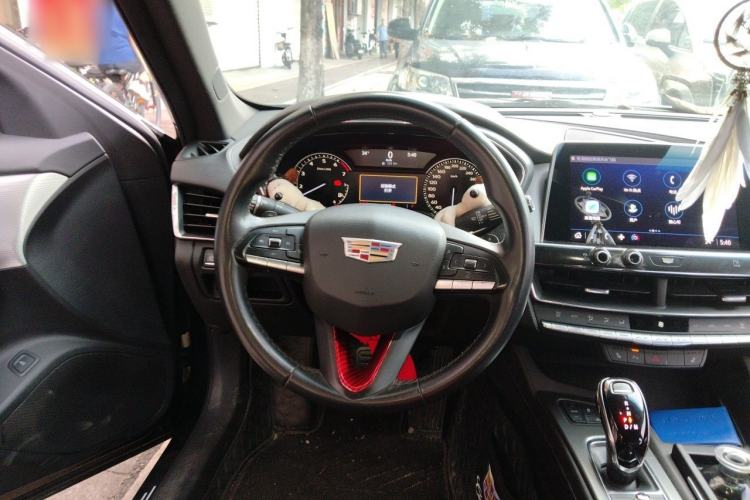 Used Cadillac CT5 2021 28T Luxury Model Steering Wheel
