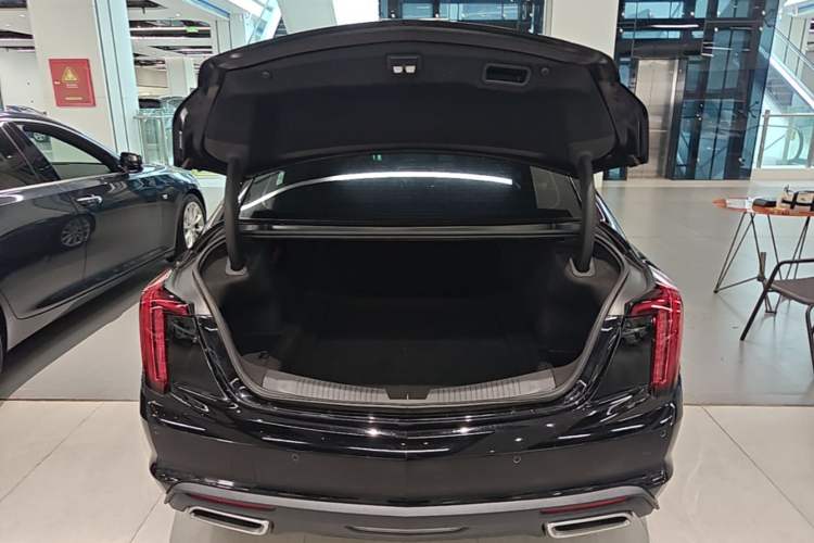 Used Cadillac CT5 2021 28T Fashion Edition Trunk