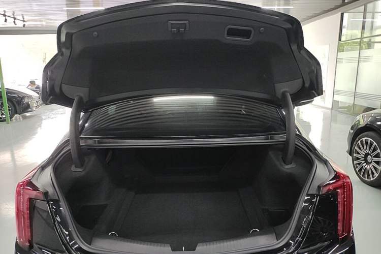 Used Cadillac CT5 2021 28T Luxury Model Trunk