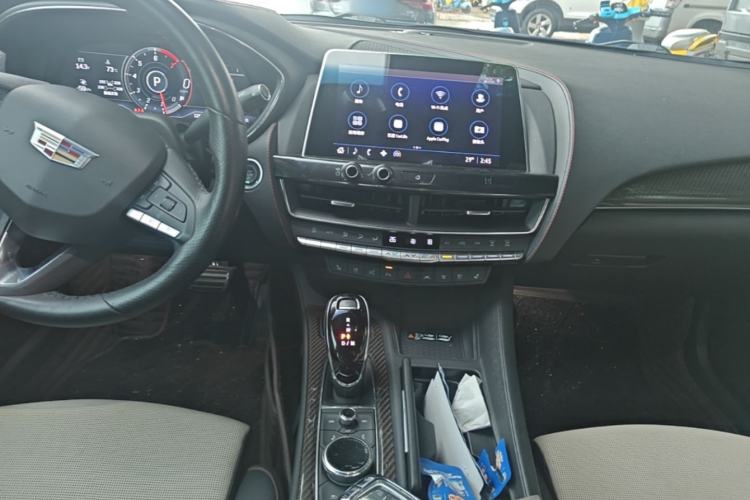 Used Cadillac CT5 2021 28T Platinum Sport Model Center Console