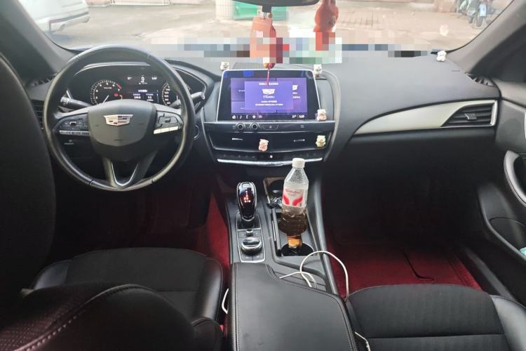 Used Cadillac CT5 2021 28T Tech Edition Center Console
