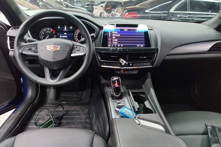 Used Cadillac CT5 2021 28T Luxury Model Center Console