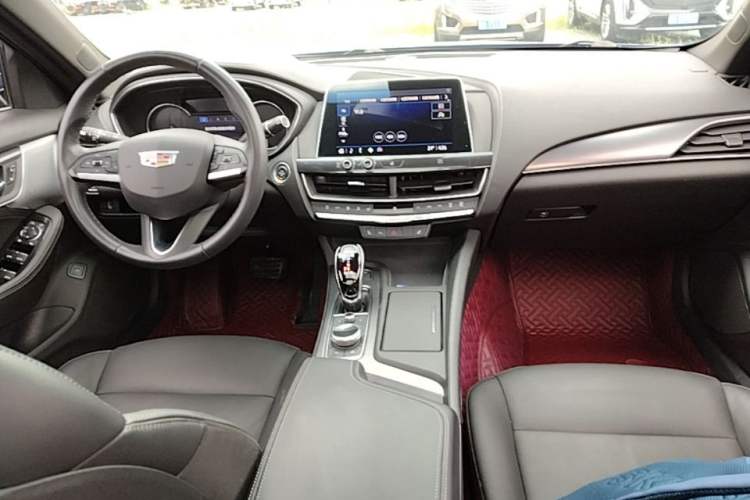 Used Cadillac CT5 2021 28T Luxury Model Center Console
