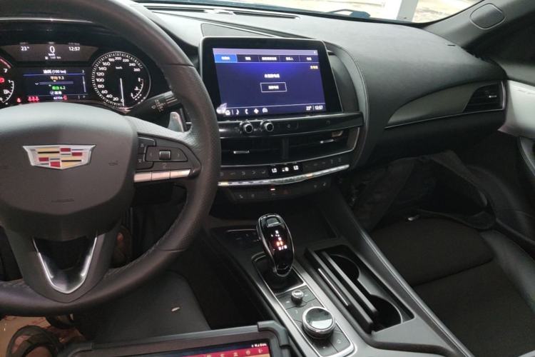 Used Cadillac CT5 2021 28T Advanced Sport Model Center Console