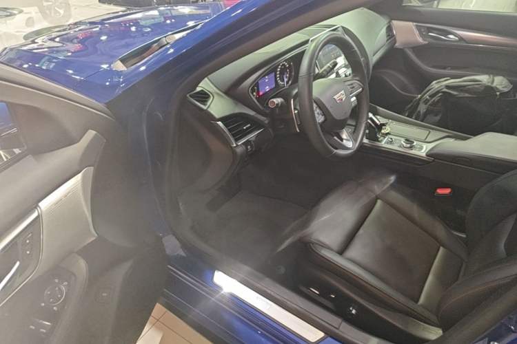 Used Cadillac CT5 2021 28T Advanced Sport Model Driver Seat