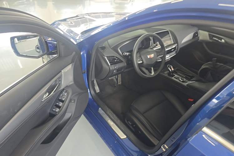 Used Cadillac CT5 2021 28T Prestige Edition Driver Seat