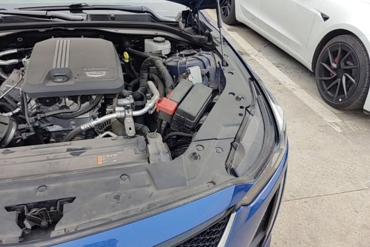 Used Cadillac CT5 2021 28T Platinum Edition Engine Bay Left