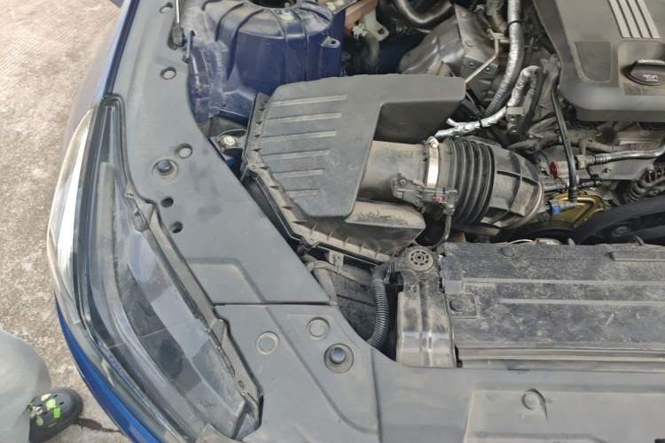 Used Cadillac CT5 2021 28T Tech Edition Engine Bay Right