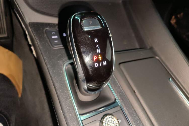 Used Cadillac CT5 2021 Revised Version 28T Premium Edition Gear Lever