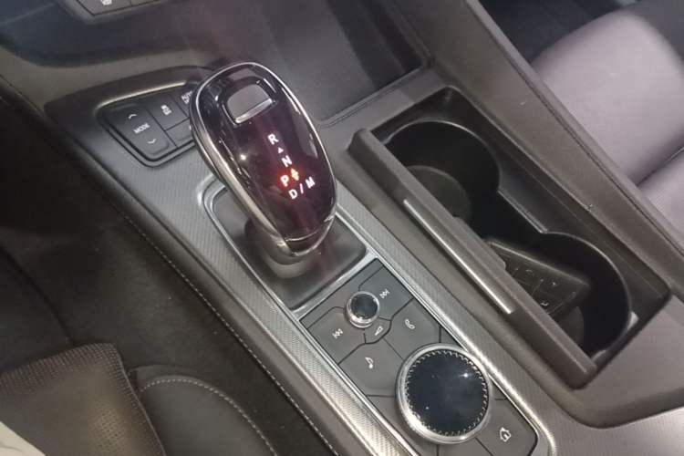 Used Cadillac CT5 2021 28T Advanced Sport Model Gear Lever