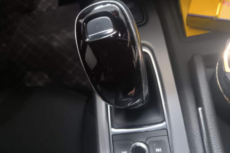 Used Cadillac CT5 2021 28T Prestige Edition Gear Lever