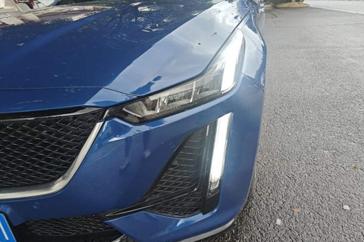Used Cadillac CT5 2021 28T Platinum Sport Model Left Front Headlight