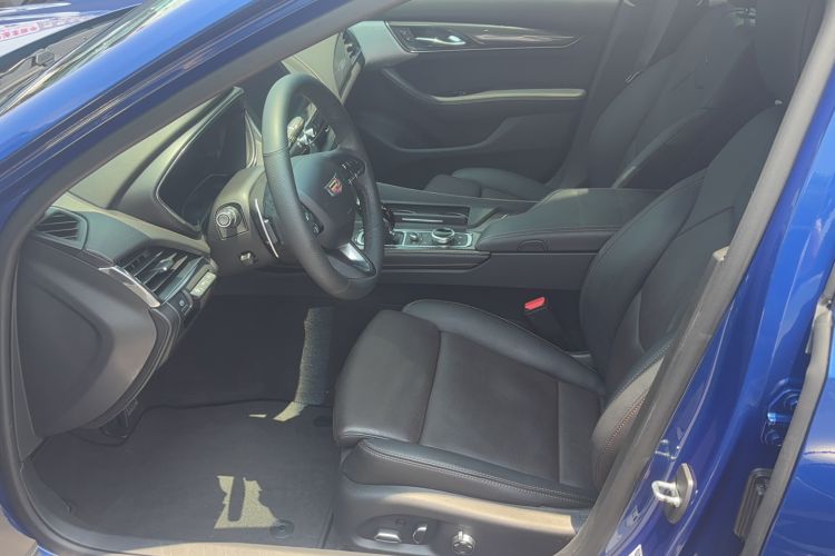 Used Cadillac CT5 2021 28T Platinum Edition Left Front Seat