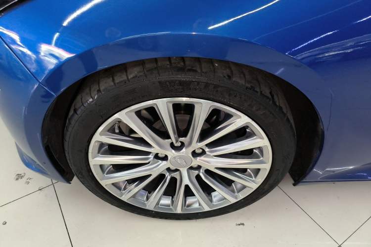 Used Cadillac CT5 2021 Revised Version 28T Premium Edition Left Front Wheel Hub
