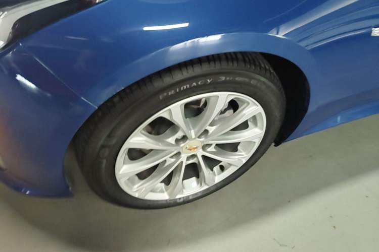 Used Cadillac CT5 2021 Revised 28T Luxury Version Left Front Wheel Hub