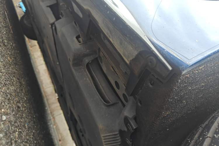 Used Cadillac CT5 2021 28T Platinum Sport Model Left Side Sill