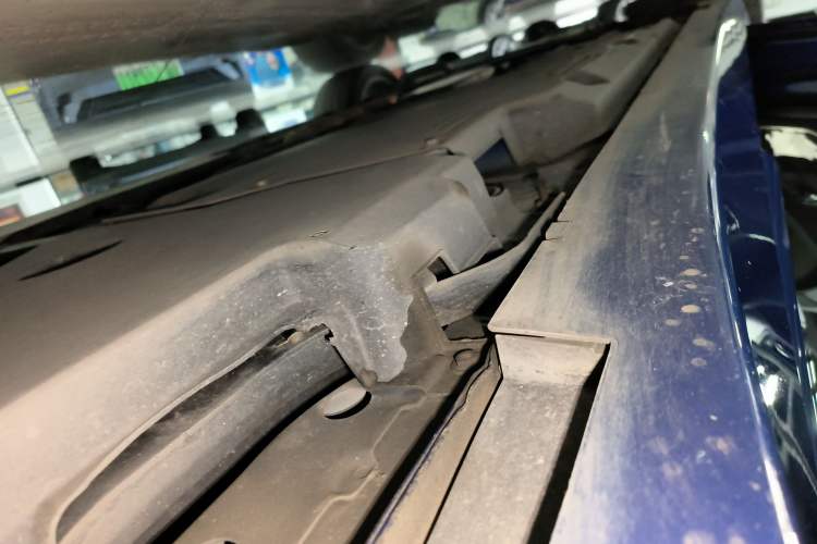 Used Cadillac CT5 2021 Revised Version 28T Premium Edition Left Side Sill