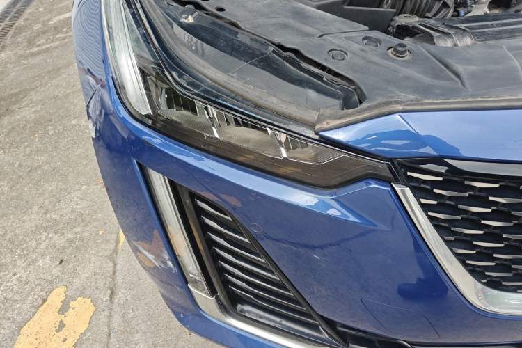 Used Cadillac CT5 2021 28T Luxury Model Right Front Headlight