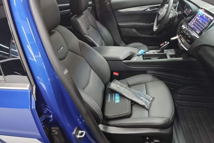 Used Cadillac CT5 2021 28T Luxury Model Right Front Seat