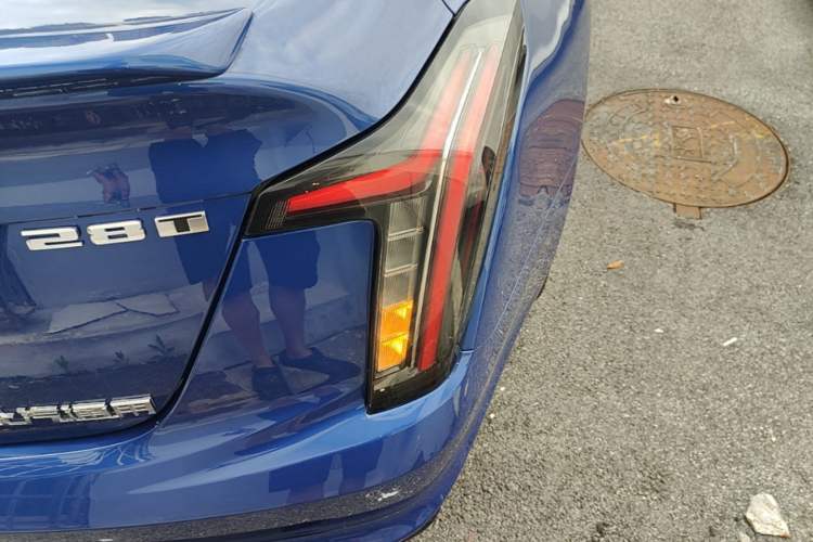 Used Cadillac CT5 2021 28T Platinum Edition Right Rear Taillight