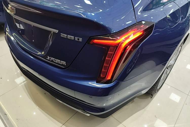 Used Cadillac CT5 2021 28T Luxury Model Right Rear Taillight