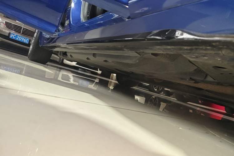 Used Cadillac CT5 2021 28T Advanced Sport Model Right Side Sill